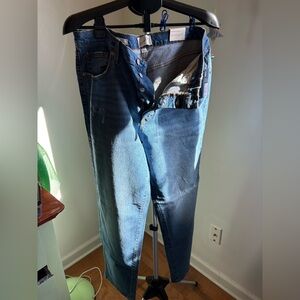 Universal Thread Women's 90’s Straight Jeans in Faded Blue 14